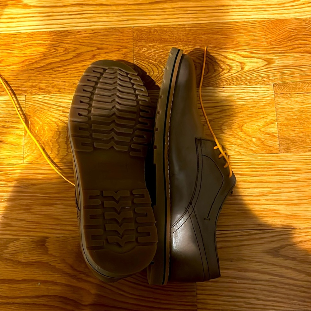 Brand new,never worn,not in box
Ben Sherman dress shoes - Picture 2 of 3